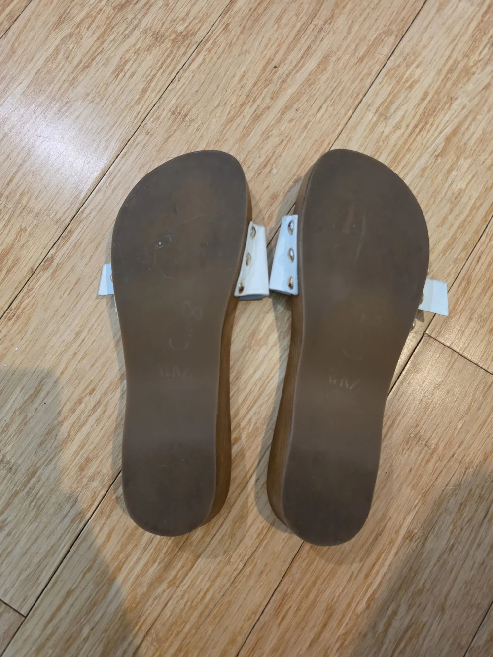 Zara White Leather Buckle Slide Sandals - Picture 2 of 6